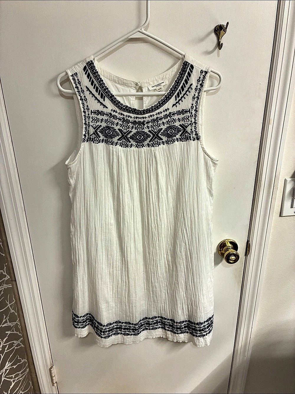 BeachLunchLounge Embroidered Mini Dress in White & Blue -Sz L